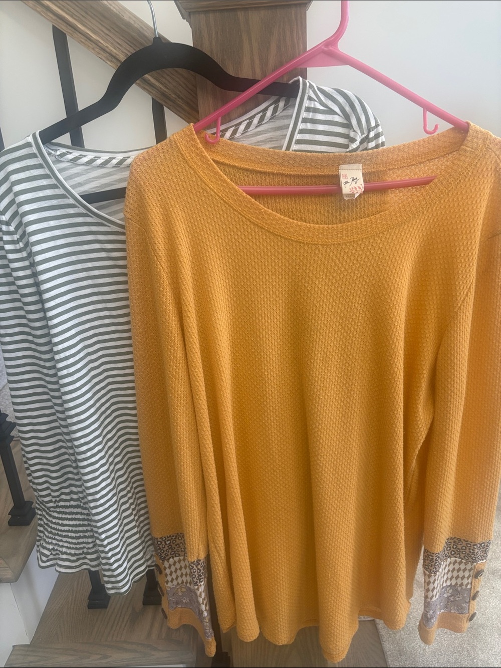 Bundle of 2 woman’s XL tops
